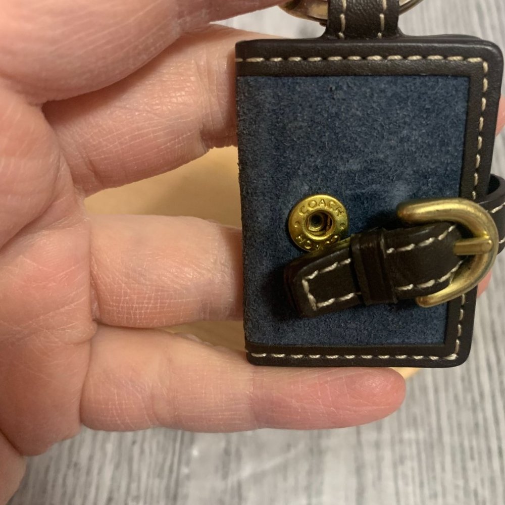 Rare Coach Suede Leather Navy Blue On Brown Mini Picture Frame Keychain Keycharm - Picture 6 of 12
